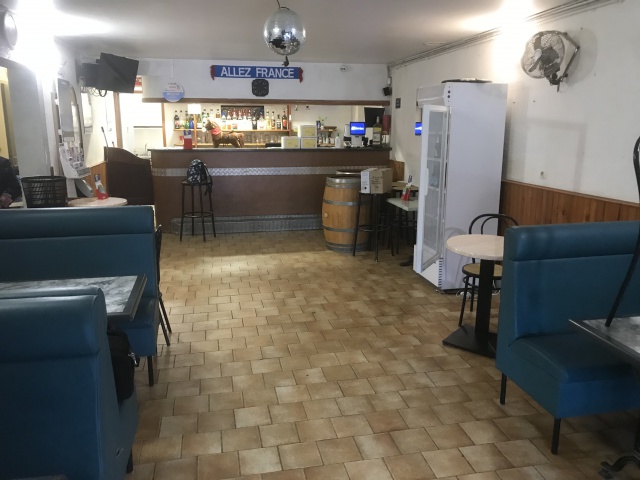 Autre photo illustrant l'affaire réf. 11XA13833, Tabac presse alimentation