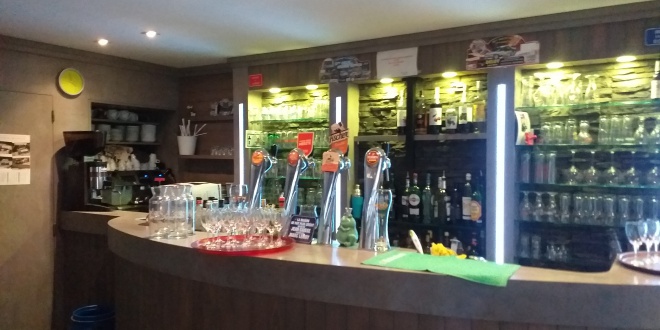 3719_bar.jpg